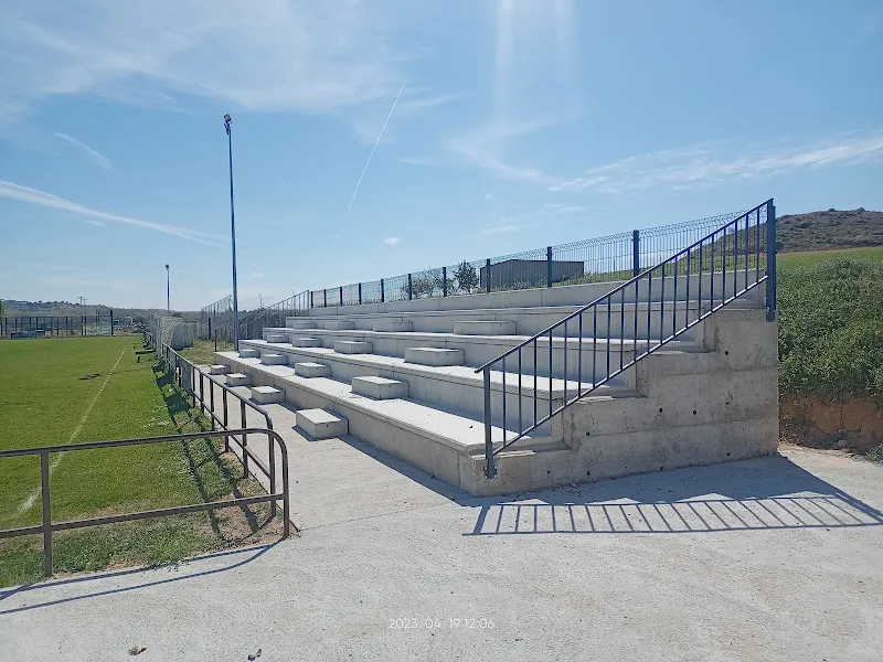 Campo de Fútbol Municipal - Club deportivo en Boveda de Toro (La) - foto 2