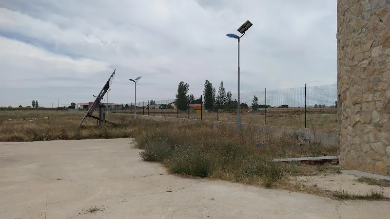 Campo de fútbol en villaralbo - Centro deportivo en Villaralbo - foto 2