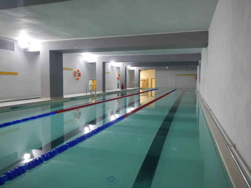 H2Ogo - Piscina cubierta en Almunia de Dona Godina (La) - foto 2