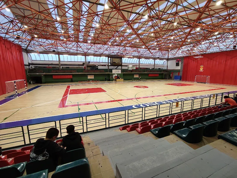 Polideportivo municipal - Polideportivo en Pontes de Garcia Rodriguez (As) - foto 2