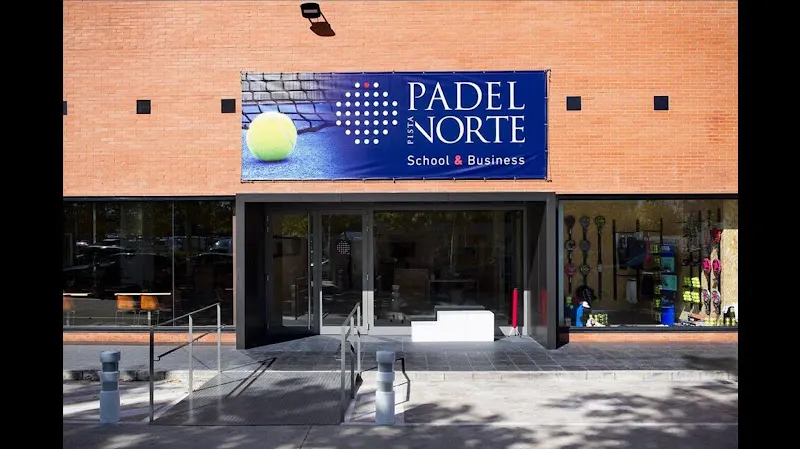 Pádel Pista Norte - Iparraldeko Padel Jolaslekua - Club de pádel en Vitoria-Gasteiz - foto 2