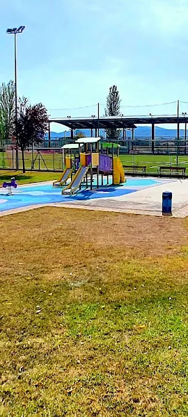 Polideportivo Lantarón - Polideportivo en Lantaron - foto 2