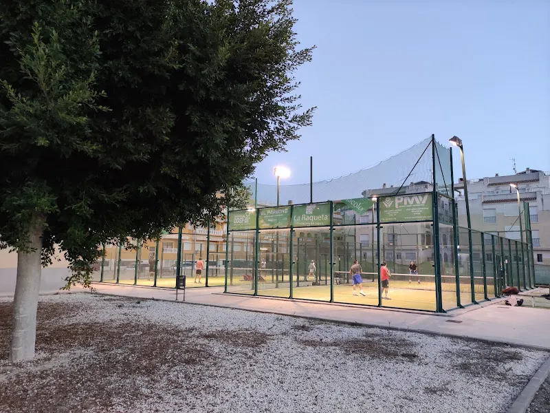 Centro Deportivo La Raqueta - Club de tenis en Formentera del Segura - foto 3