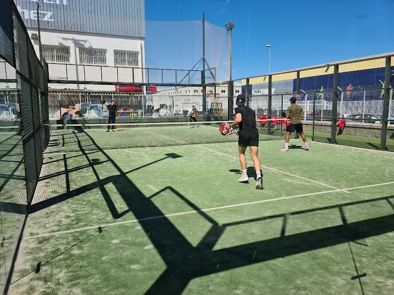ECOMM PADEL CLUB - Pista de pádel en Alicante - foto 3