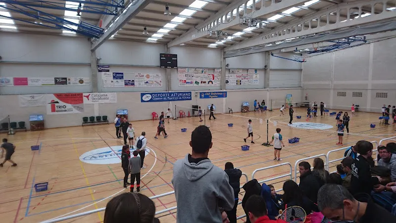 Polideportivo Municipal de Vegadeo - Polideportivo en Vegadeo - foto 2