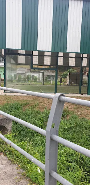 Pista De PADEL Municipal - Centro deportivo en Riotorto - foto 2