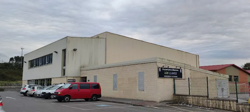 Polideportivo municipal Los Llanos - Colunga