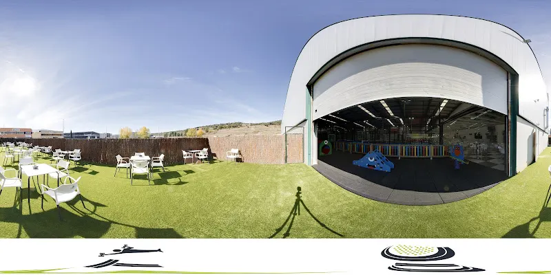 Dst Sport Center Pádel & Gym - Centro deportivo en Bembibre - foto 2
