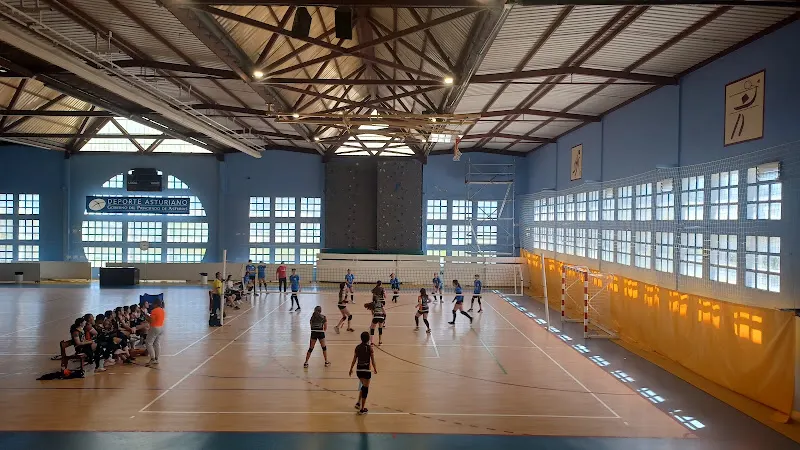 Polideportivo Municipal de Ribadesella / Ribeseya - Polideportivo en Ribadesella - foto 3
