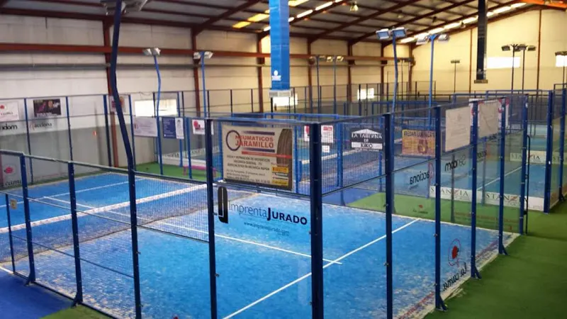 Padel Extrem Olivenza - Centro deportivo en Olivenza - foto 2