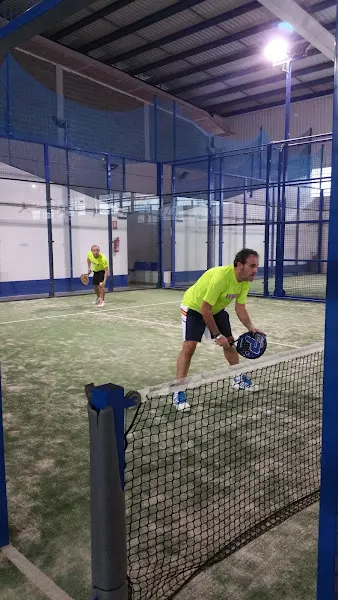 Club Deportivo Padelmerida - Centro deportivo en Mérida - foto 2