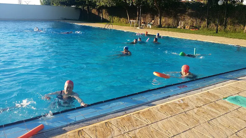 Pista Polideportiva Municipal La Coronada - Piscina pública en Coronada (La) - foto 2