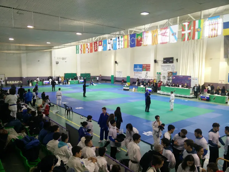 Pabellón Polideportivo Municipal - Polideportivo en Montijo - foto 2
