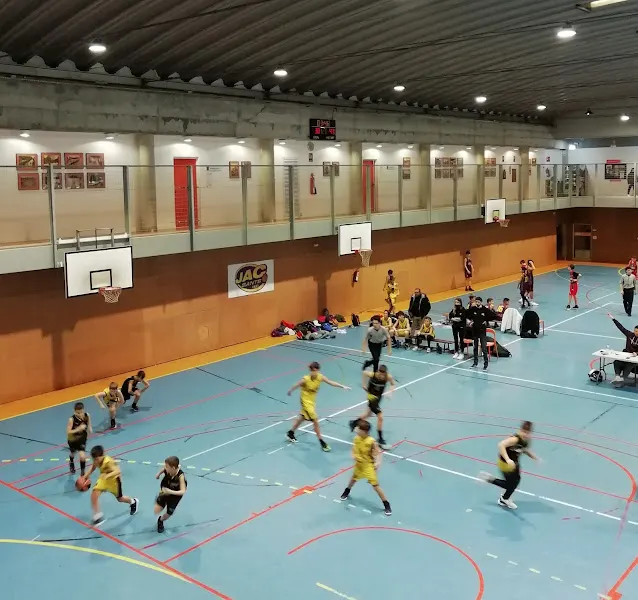 Polideportivo Municipal La Bordeta - Polideportivo en Barcelona - foto 3