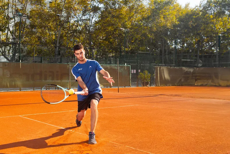 Club de Tenis y Pádel Olímpia | CEM Olímpia - Club de tenis en Barcelona - foto 3