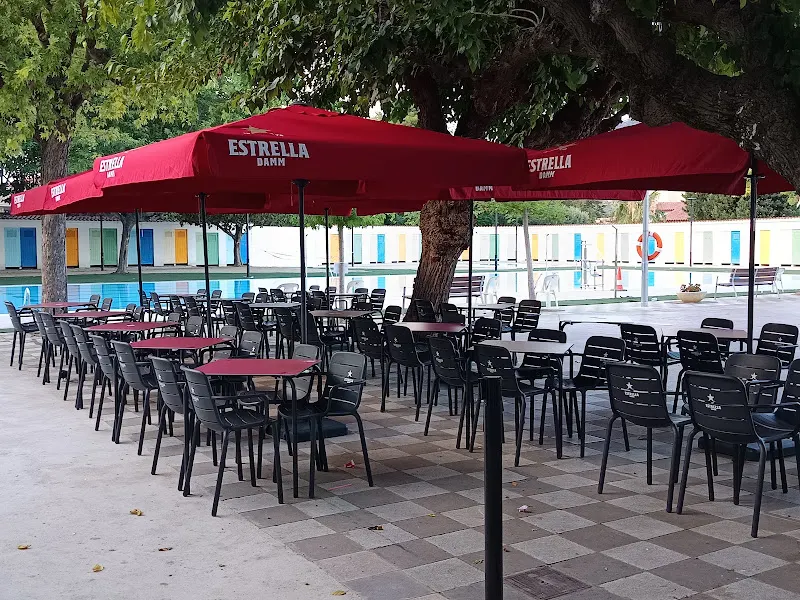 Bar piscina blava municipal - Bar en Capellades - foto 2