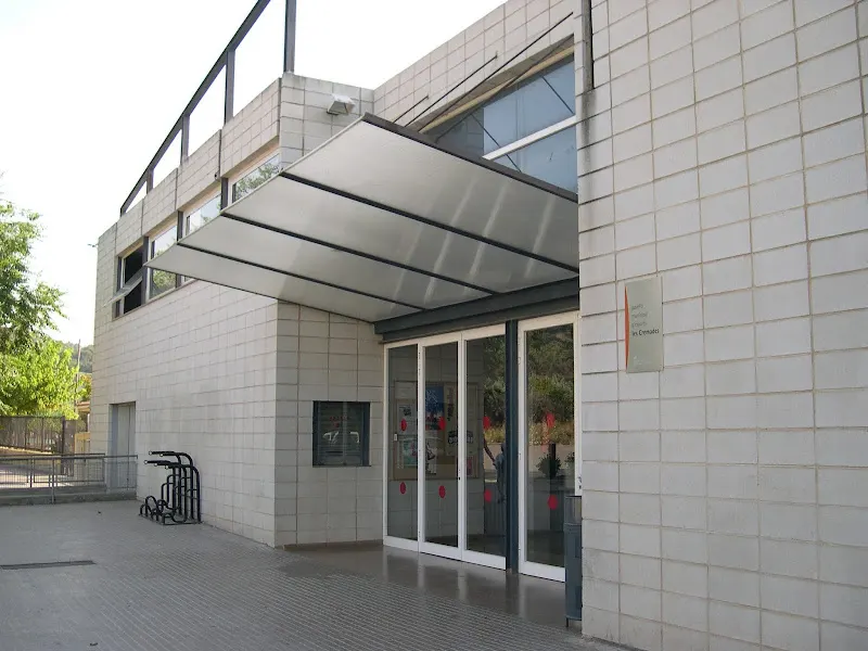 Pabelló Municipal d'esports Las Cremades - Polideportivo en Caldes de Montbui - foto 2