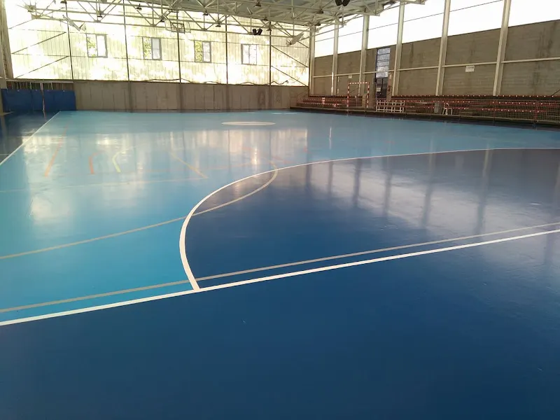 Pabellón Municipal Bugarai - Polideportivo en Caldes de Montbui - foto 2
