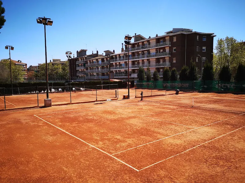 Club Tennis Castelldefels - Club de tenis en Castelldefels - foto 2
