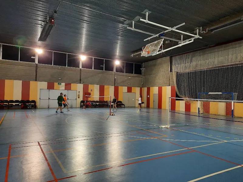 Polideportivo de Canyamars - Polideportivo en Barcelona - foto 2