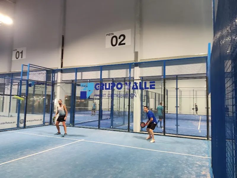 Pàdel Indoor Gavà - Club deportivo en Gavà - foto 2