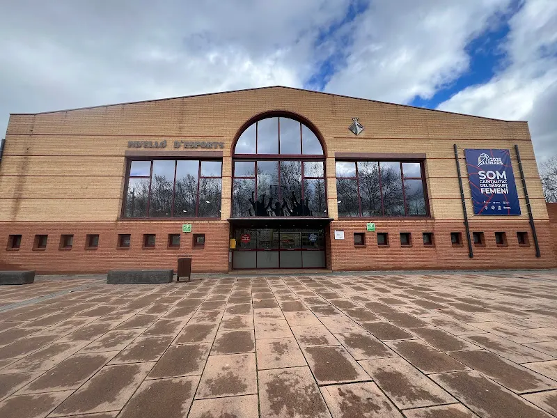 Pabellón Municipal de Deportes - Polideportivo en Llinars del Valles - foto 2