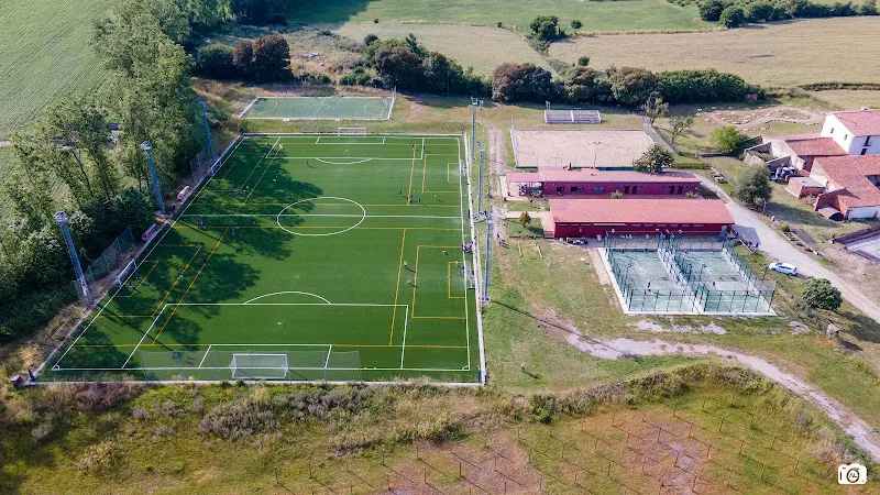 Complejo Deportivo Júlia - Polideportivo en Sant Esteve de Palautordera - foto 2