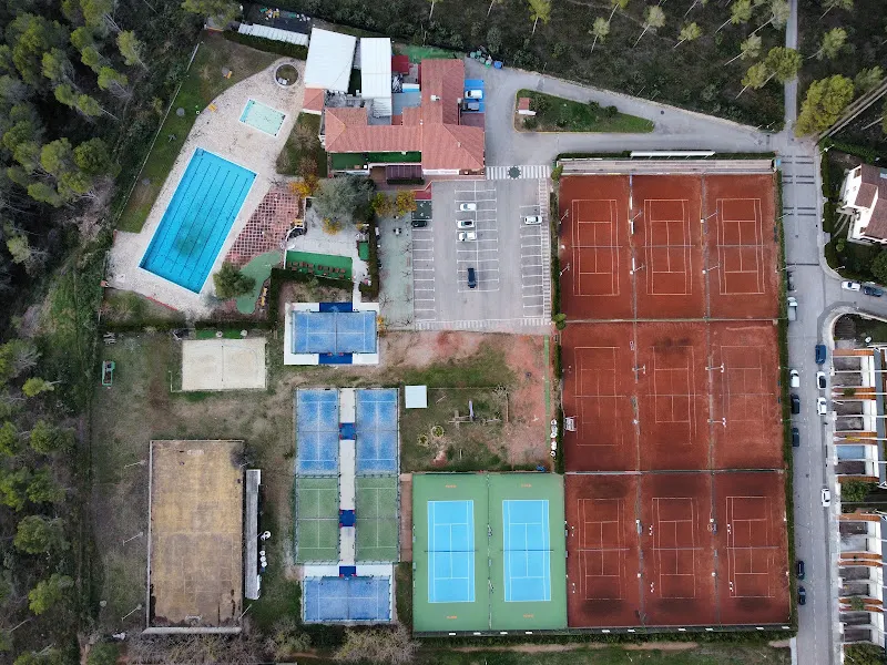 Club Tennis Vilafranca - Club de tenis en Pacs del Penedes - foto 2