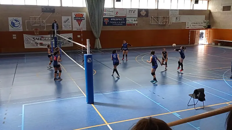 Poliesportiu Municipal Primer d'Octubre - Polideportivo en Palma de Cervello (La) - foto 2