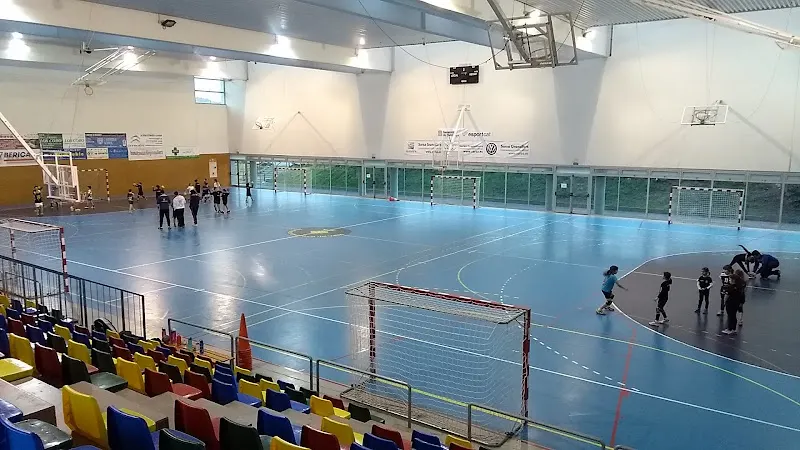 Pabellón Municipal La Roca - Polideportivo en Roca del Valles (La) - foto 2
