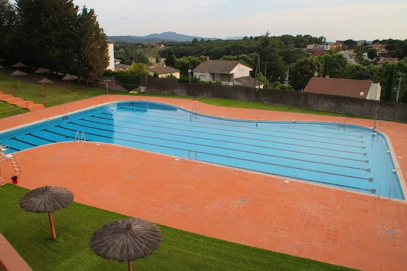 club esportiu Sant Julià d'Alfou - Piscina pública en Sant Antoni de Vilamajor - foto 2