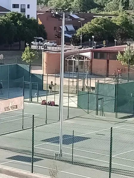 Club Tenis Sant Celoni - Club de tenis en Sant Celoni - foto 2