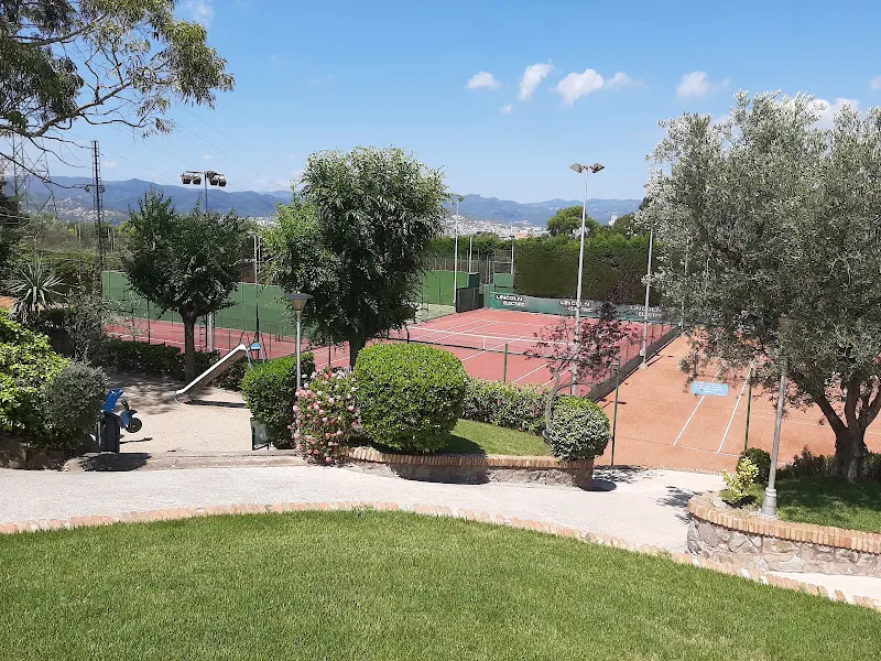 TENNIS SANT JORDI - Club de tenis en Sant Feliu de Llobregat - foto 2
