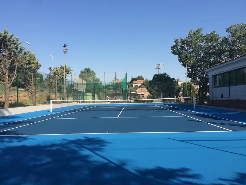 Club de Tennis Sant Feliu - Club de tenis en Sant Feliu de Codines - foto 2