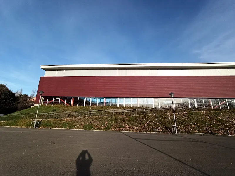 Pabellón Municipal de Ponsferrer - Polideportivo en Sant Llorenc Savall - foto 2