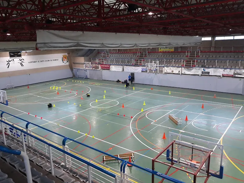 Pavelló de La Bastida - Polideportivo en Santa Coloma de Gramenet - foto 2