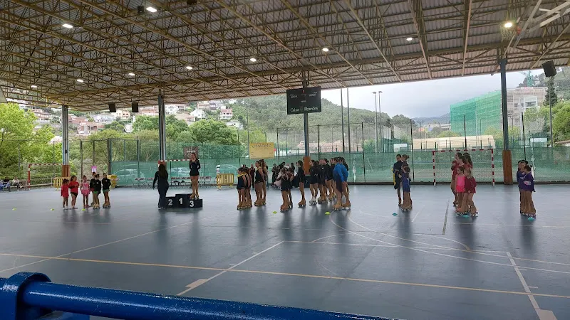 Polideportivo abierto (CEM) - Polideportivo en Vallirana - foto 2