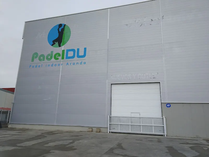 TOTAL PÁDEL Academy - Pista de pádel en Aranda de Duero - foto 2