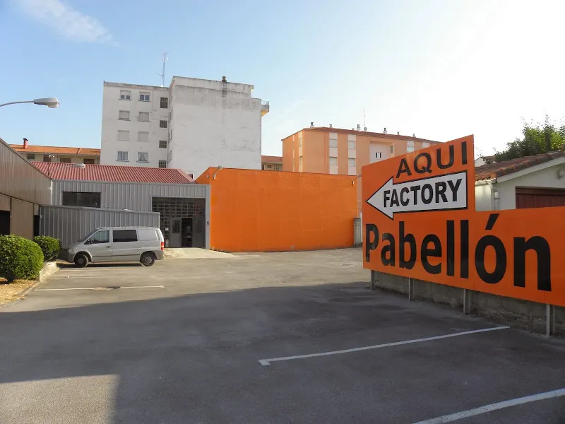 Pabellón Bomber - Tienda de deportes en Medina de Pomar - foto 2