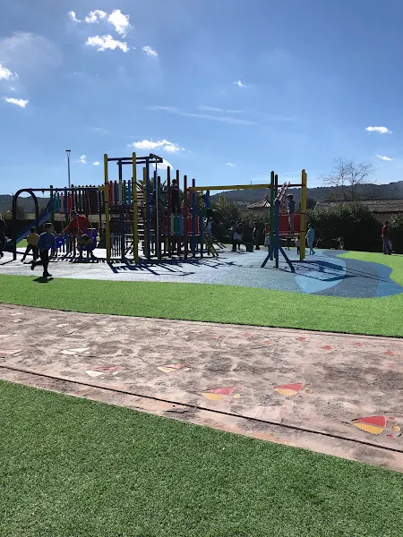 Complejo Deportivo "El Cuartillo" - Polideportivo en Cáceres - foto 2