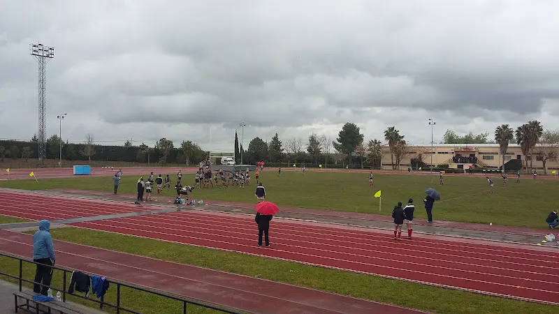 Complejo Deportivo "El Cuartillo" - Polideportivo en Cáceres - foto 3