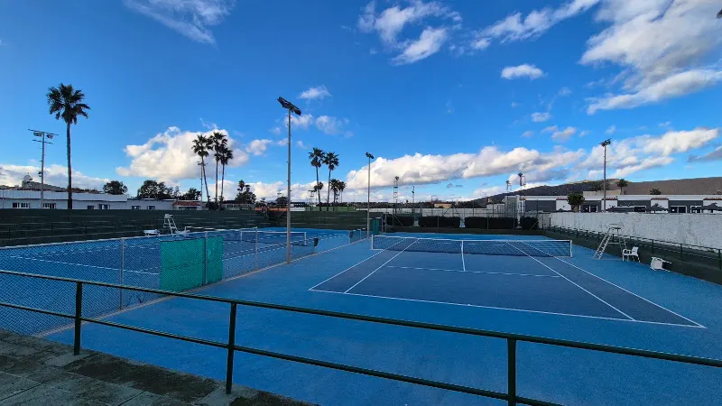 Linense Tenis Club - Club de tenis en Linea de la Concepcion (La) - foto 3