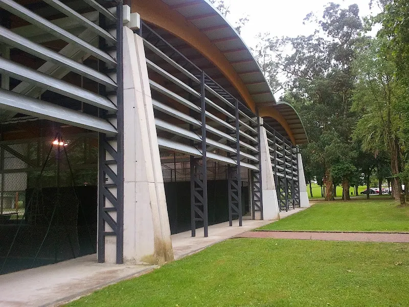 Club de Pádel Astillero Guarnizo - Club de pádel en Astillero (El) - foto 2