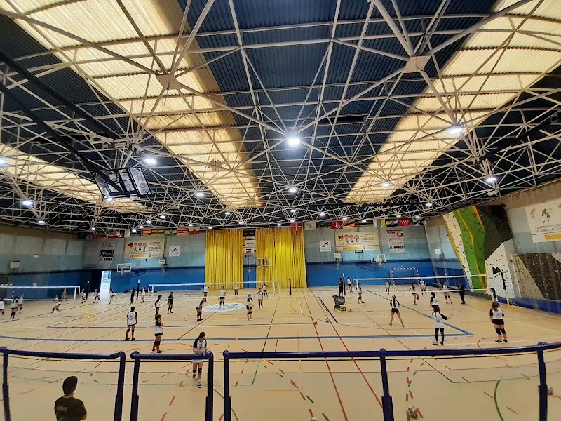 Complejo Deportivo La Cantábrica - Polideportivo en Astillero (El) - foto 2