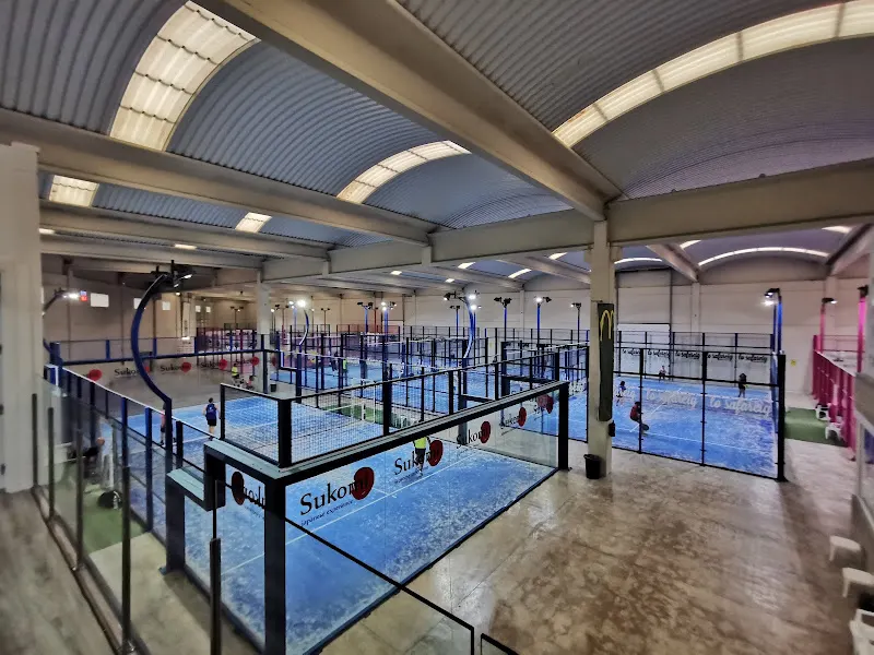 PADEL Colors - Club de pádel en Roquetes - foto 2