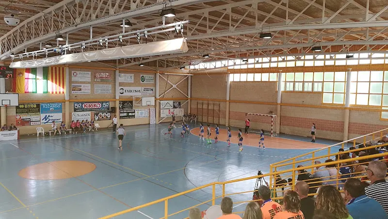 Patronato Municipal de Deportes - Campo de fútbol en Pedro Munoz - foto 2