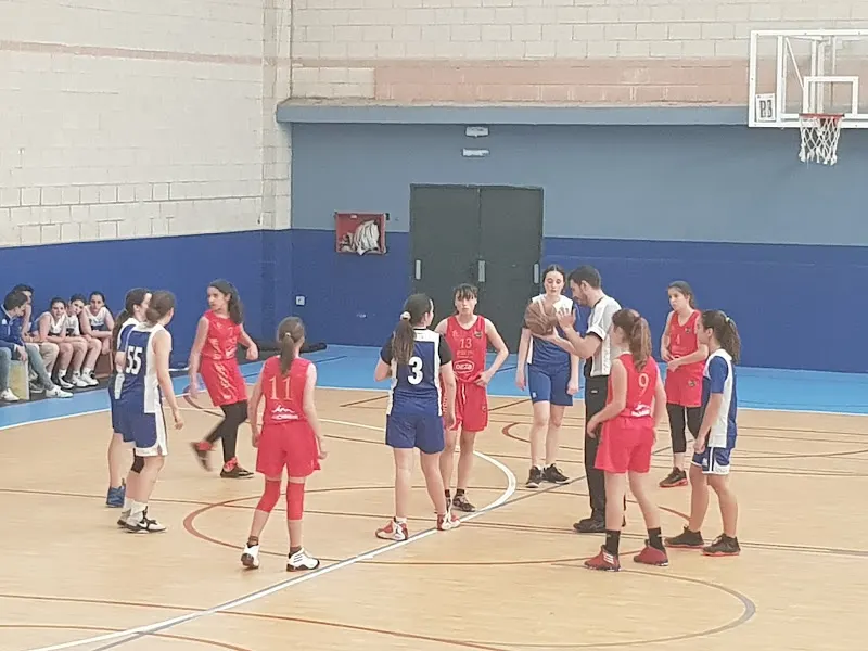 Complejo Deportivo Cervantes - Centro deportivo en Córdoba - foto 2
