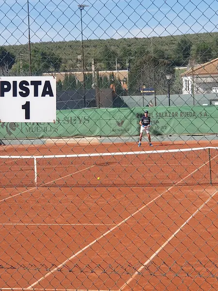Club de Tenis la Torca de Lucena - Club de tenis en Lucena - foto 2