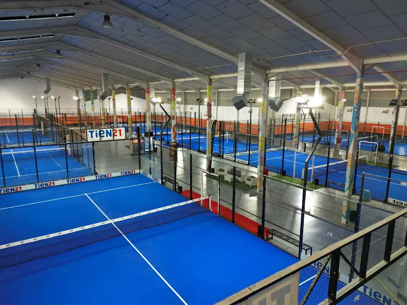 Seven Padel - Pista de pádel en Arganda del Rey - foto 2