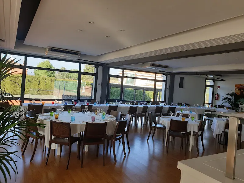 Club de Tenis Girona - Club de tenis en Girona - foto 2